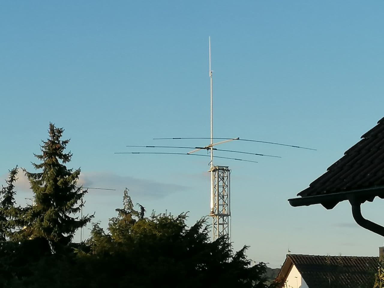 FB33 auf Hummel-Mast FB33 auf Hummel-Mast